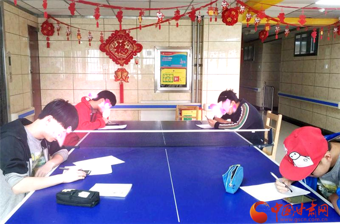 停課不?？?蘭州市兒童福利院組織初三學(xué)生首次線(xiàn)上月考 
