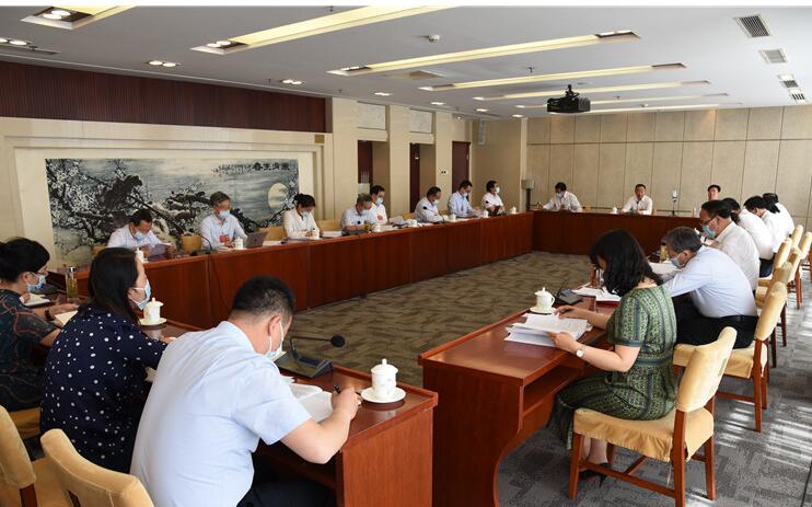 【兩會(huì)快訊】甘肅代表團(tuán)分組審議全國人大常委會(huì)工作報(bào)告，唐仁健參加第二小組會(huì)議并發(fā)言