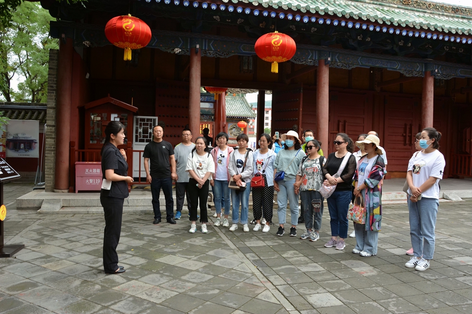 “你是人間四月天”——第二批甘肅省抗疫一線(xiàn)醫(yī)務(wù)人員康養(yǎng)之旅走進(jìn)天水活動(dòng)開(kāi)啟