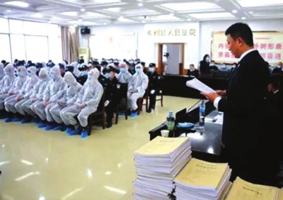 天水秦州區(qū)開(kāi)審18人涉惡案 被控涉嫌敲詐勒索、尋釁滋事、開(kāi)設(shè)賭場(chǎng)等