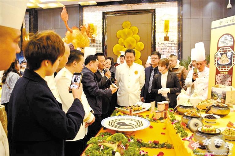 隴菜藝術(shù)盛典聚焦隴菜經(jīng)濟(jì)新成就——中國烹飪大師、甘肅省隴菜協(xié)會會長趙長安專訪