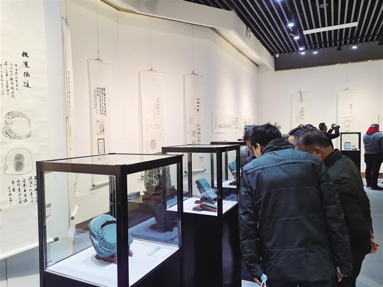 “非遺精品洮硯傳拓題跋藝術展”開展 洮硯雕刻、傳拓、拓片題跋集中亮相甘肅藝術館