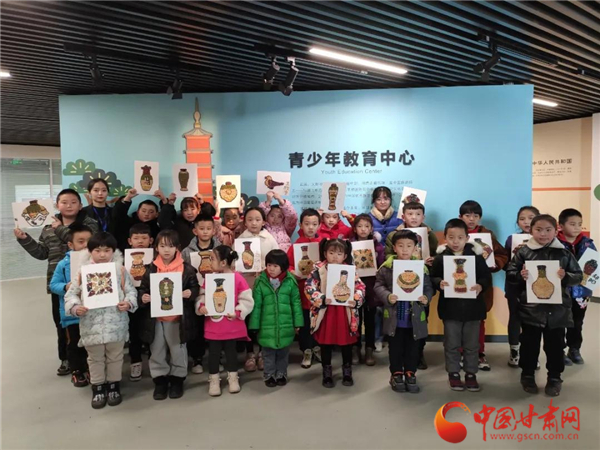 博物館里過臘八 武威這些孩子用五谷拼文物！