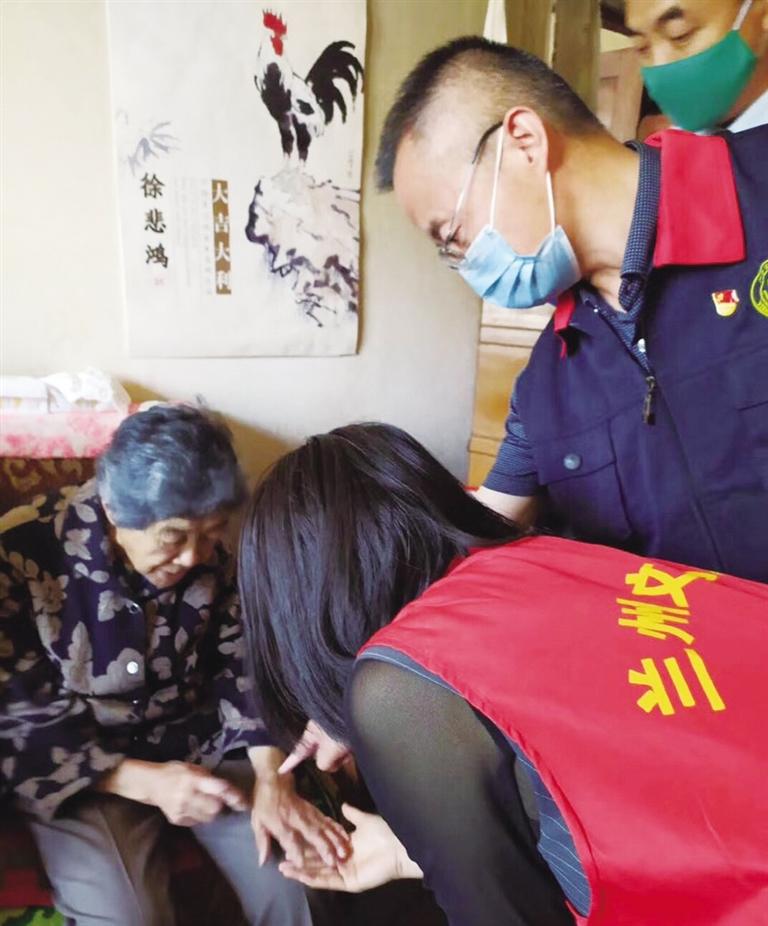 在公益志愿服務(wù)中踐行初心使命——記中國好人、城關(guān)區(qū)一方公益慈善協(xié)會黨支部書記高平