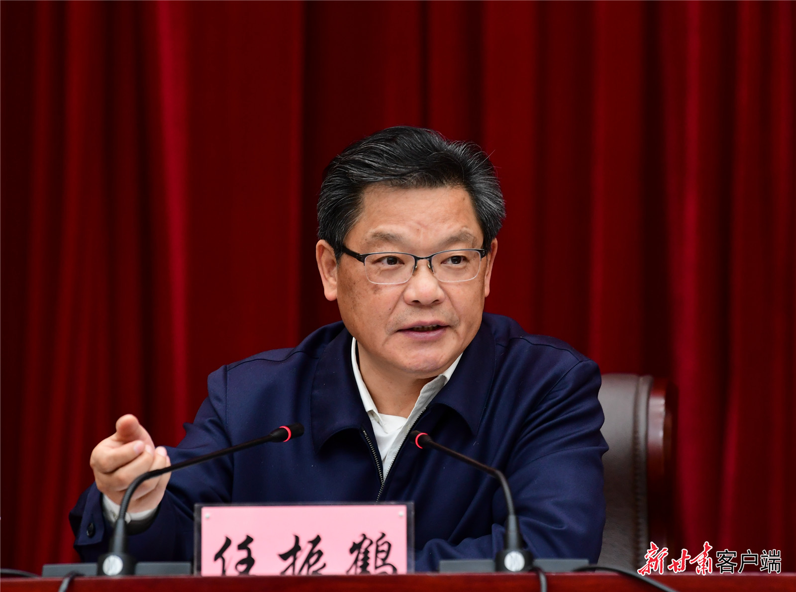 任振鶴在全省新型城鎮(zhèn)化工作推進(jìn)會議上強(qiáng)調(diào)：凝心聚力抓落實、蹄疾步穩(wěn)向前進(jìn)，奮力推進(jìn)新型城鎮(zhèn)化建設(shè)再上新臺階