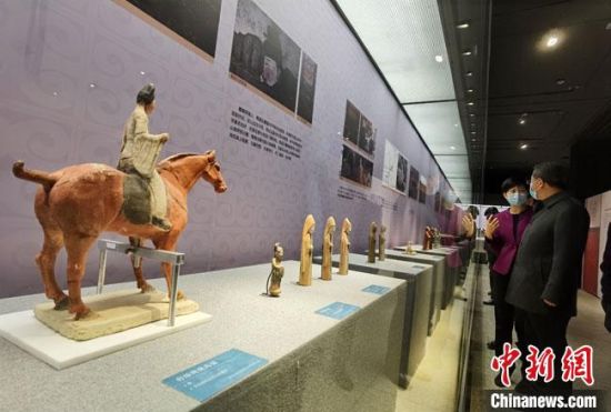 圖為展覽現(xiàn)場?！●T志軍 攝