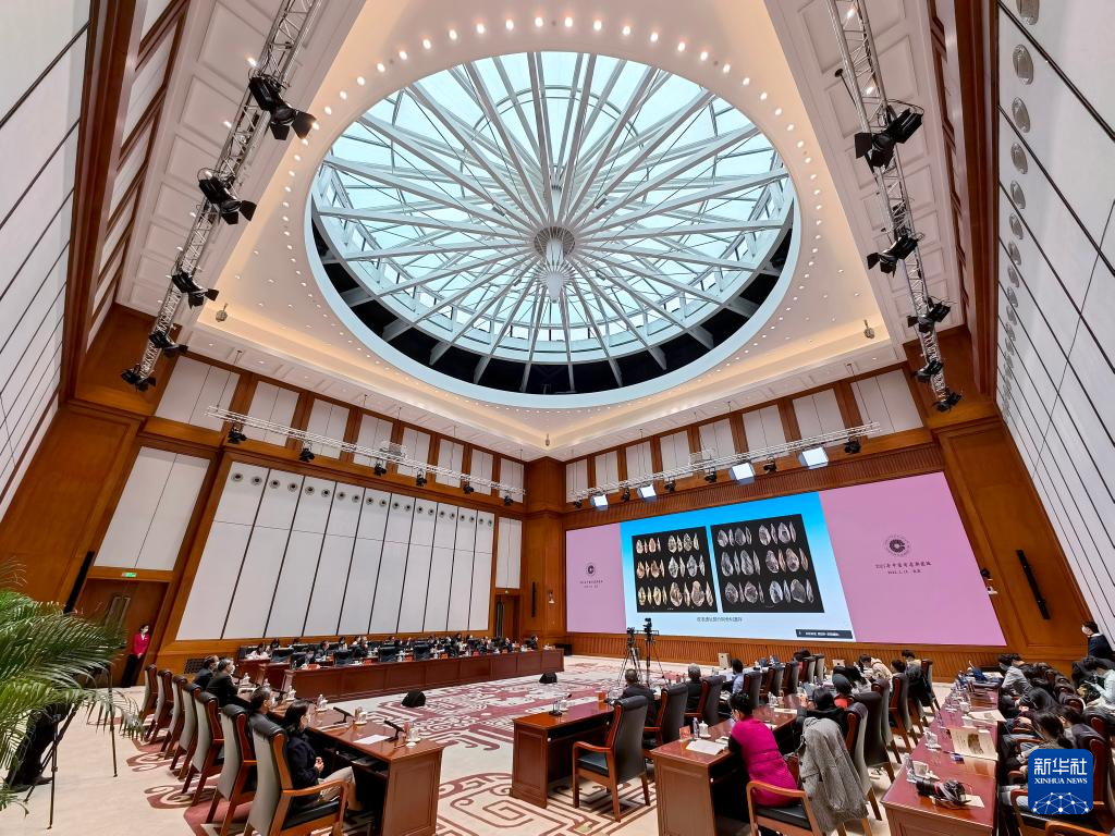 3月18日，“中國社會科學院考古學論壇·2021年中國考古新發(fā)現”進行入選項目報告環(huán)節(jié)（手機照片）。