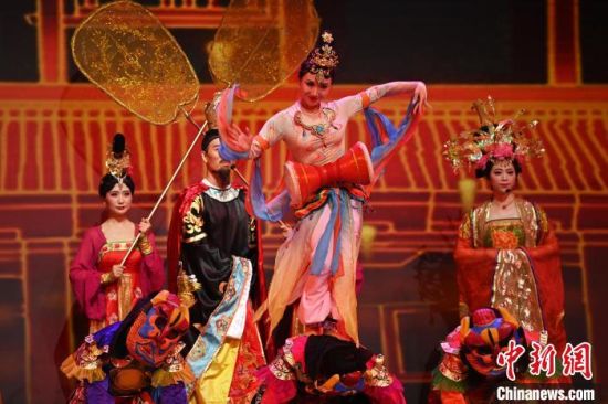 2023年第六屆敦煌文博會期間，系列演藝上演。(資料圖)李亞龍 攝
